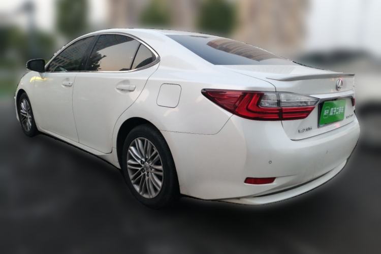 Used Lexus ES 2015 200 Elite Edition Rear Left 45 Deg