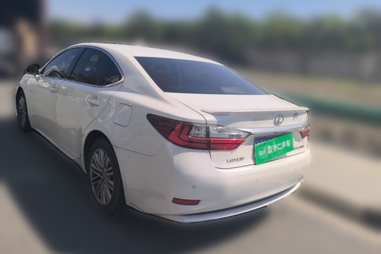 Used Lexus ES 2015 200 Elite Edition Rear Left 45 Deg