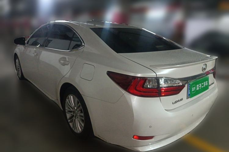Used Lexus ES 2015 200 Elite Edition Rear Left 45 Deg