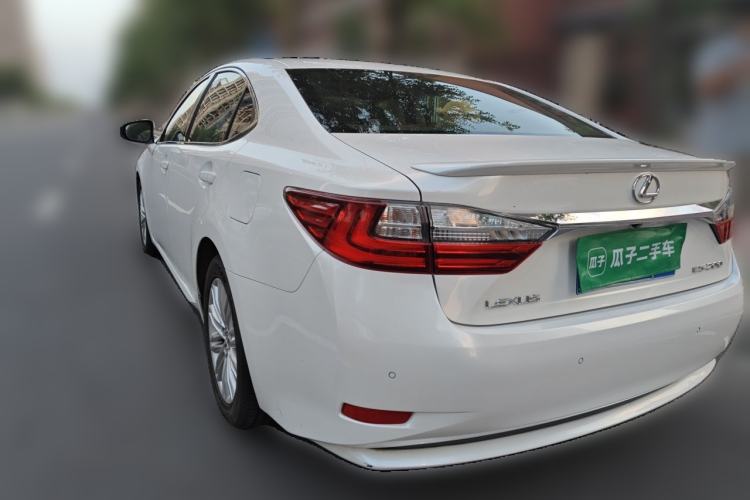 Used Lexus ES 2015 200 Elite Edition Rear Left 45 Deg