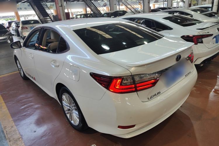 Used Lexus ES 2015 200 Elite Edition Rear Left 45 Deg