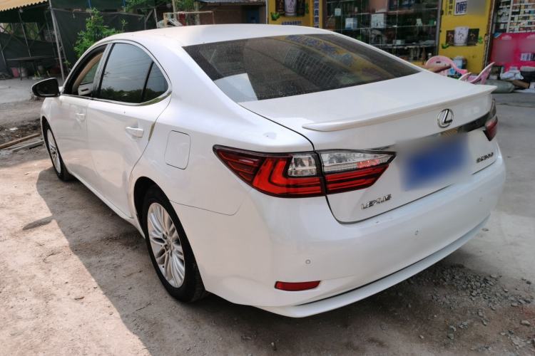 Used Lexus ES 2015 200 Elite Edition Rear Left 45 Deg