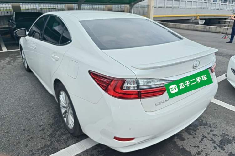 Used Lexus ES 2015 200 Elite Edition Rear Left 45 Deg