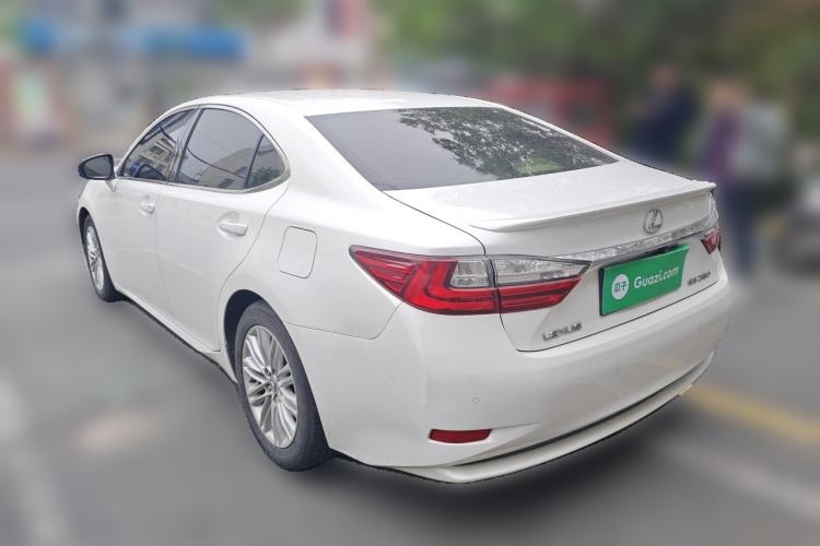 Used Lexus ES 2015 200 Comfort Edition Rear Left 45 Deg