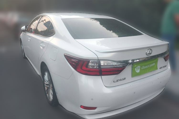 Used Lexus ES 2015 200 Elite Edition Rear Left 45 Deg