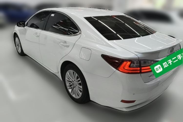 Used Lexus ES 2015 200 Elite Edition Rear Left 45 Deg