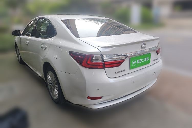 Used Lexus ES 2015 200 Elite Edition Rear Left 45 Deg