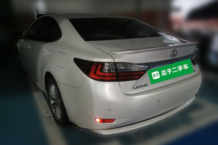 Used Lexus ES 2015 200 Elite Edition Rear Left 45 Deg