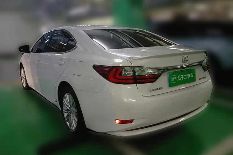 Used Lexus ES 2015 200 Elite Edition Rear Left 45 Deg