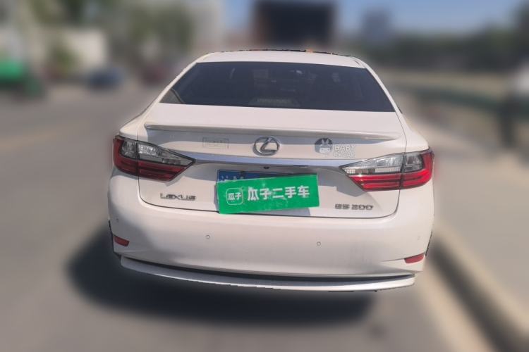 Used Lexus ES 2015 200 Elite Edition Rear