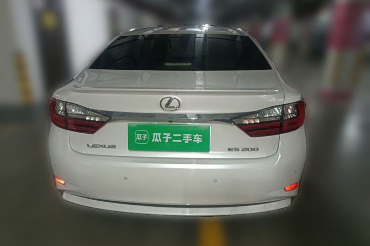 Used Lexus ES 2015 200 Elite Edition Rear