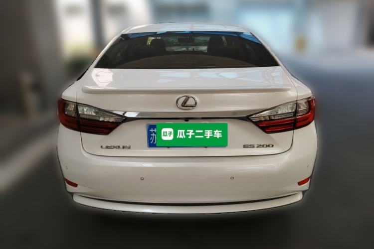Used Lexus ES 2015 200 Elite Edition Rear
