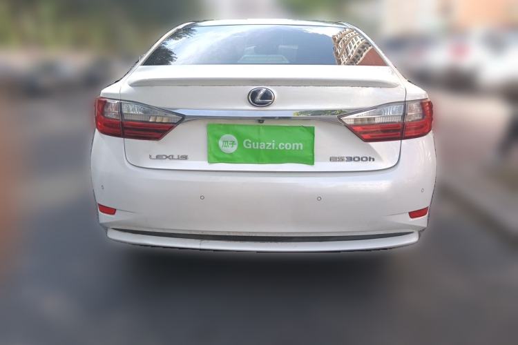 Used Lexus ES 2015 300h Comfort Edition Rear