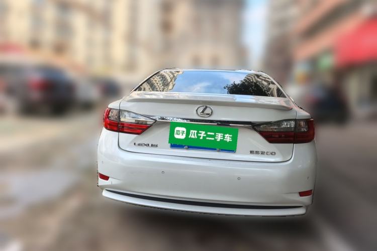 Used Lexus ES 2015 200 Elite Edition Rear