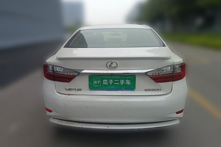 Used Lexus ES 2015 200 Elite Edition Rear