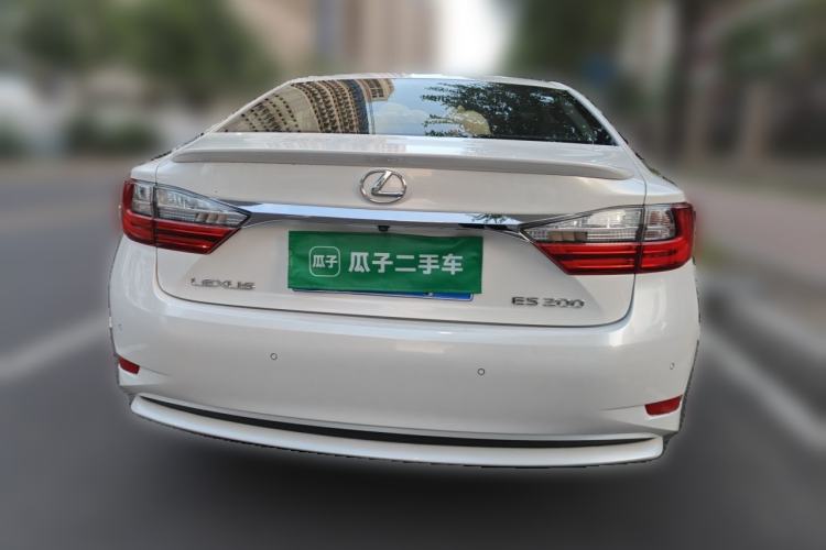 Used Lexus ES 2015 200 Elite Edition Rear
