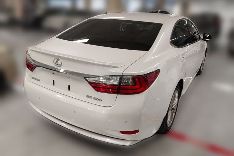 Used Lexus ES 2015 200 Elite Edition Rear Right 45 Deg