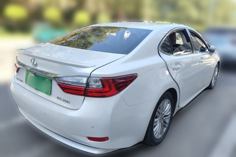 Used Lexus ES 2015 200 Elite Edition Rear Right 45 Deg