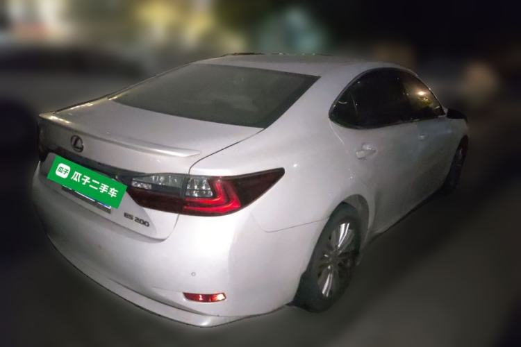 Used Lexus ES 2015 200 Elite Edition Rear Right 45 Deg