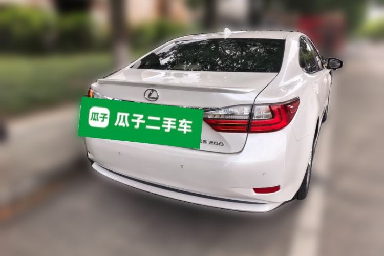 Used Lexus ES 2015 200 Elite Edition Rear Right 45 Deg