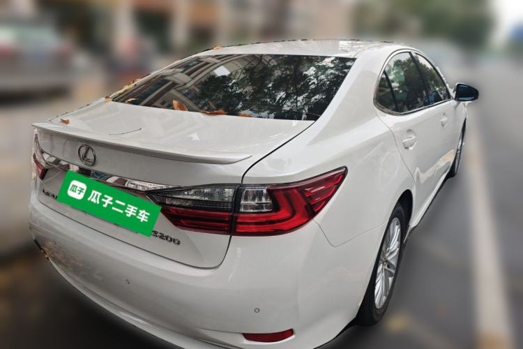 Used Lexus ES 2015 200 Elite Edition Rear Right 45 Deg