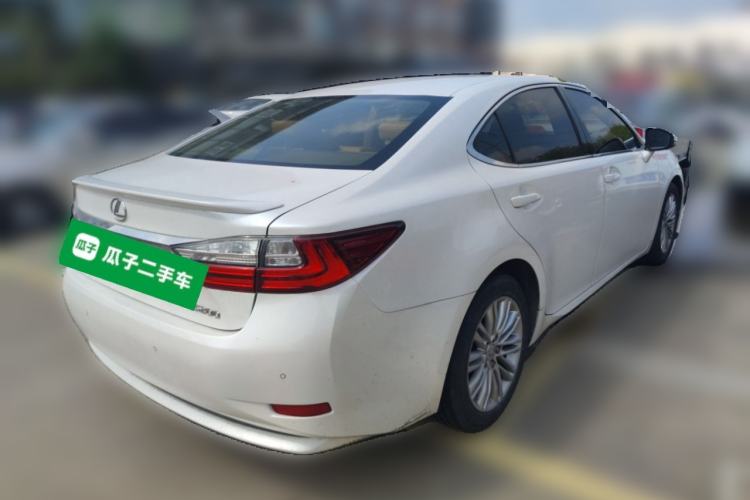 Used Lexus ES 2015 200 Elite Edition Rear Right 45 Deg