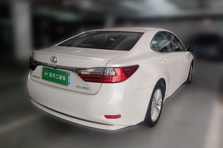 Used Lexus ES 2015 200 Elite Edition Rear Right 45 Deg