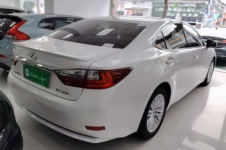 Used Lexus ES 2015 200 Elite Edition Rear Right 45 Deg