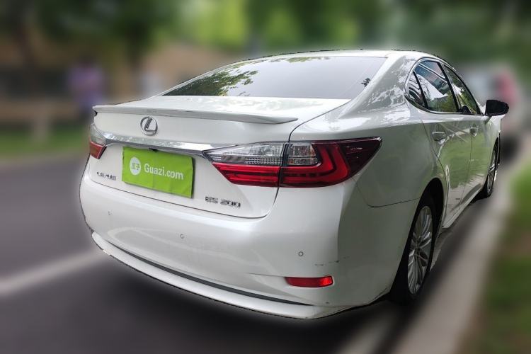 Used Lexus ES 2015 200 Elite Edition Rear Right 45 Deg