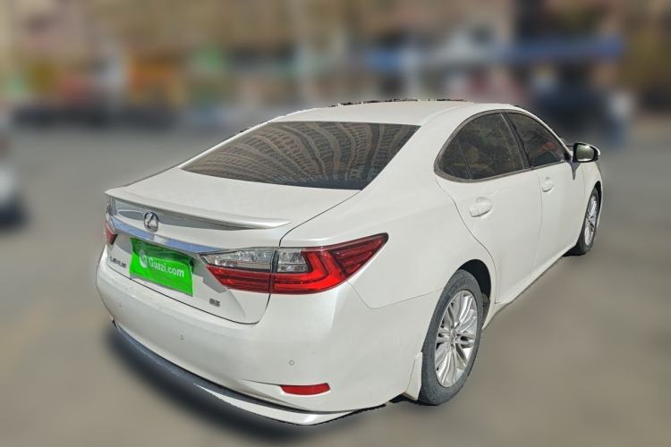 Used Lexus ES 2015 200 Elite Edition Rear Right 45 Deg