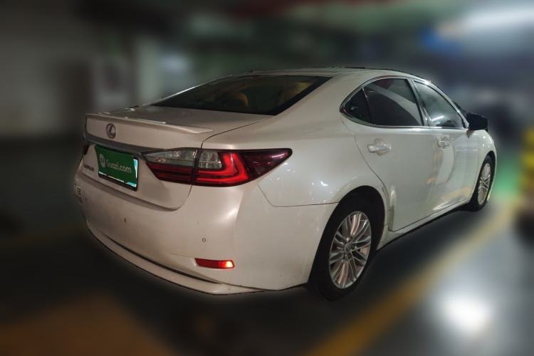 Used Lexus ES 2015 200 Elite Edition Rear Right 45 Deg