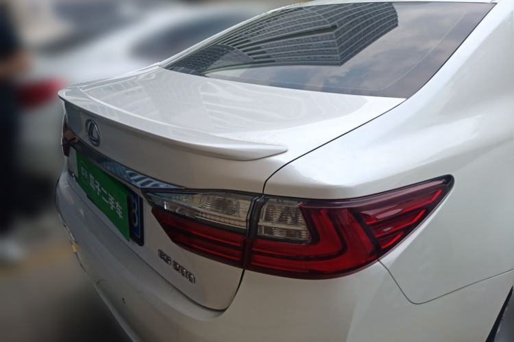 Used Lexus ES 2015 200 Elite Edition Rear Right 45 Deg