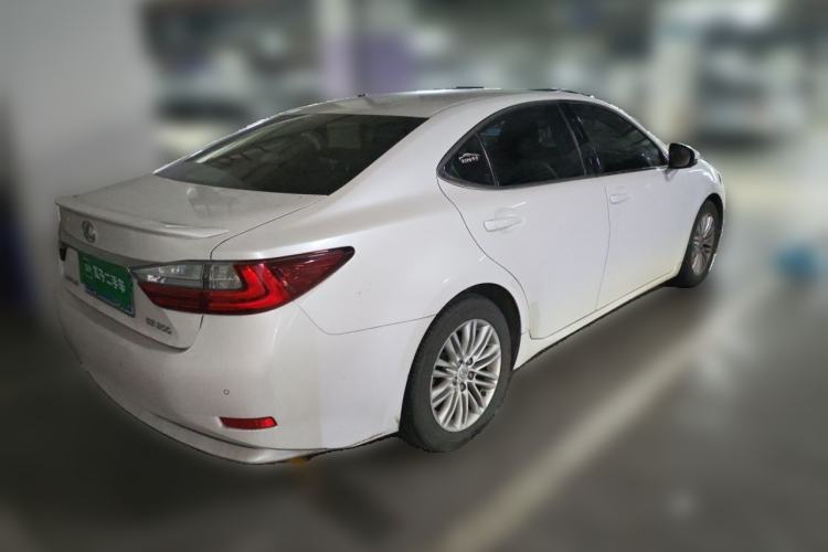 Used Lexus ES 2015 200 Elite Edition Rear Right 45 Deg