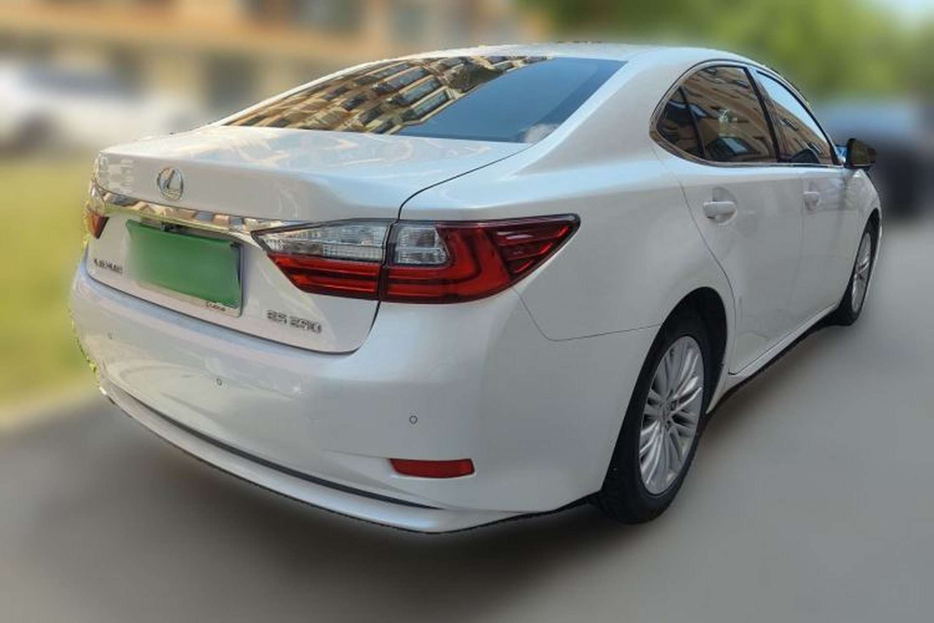Used Lexus ES 2015 250 Elegant Edition Rear Right 45 Deg
