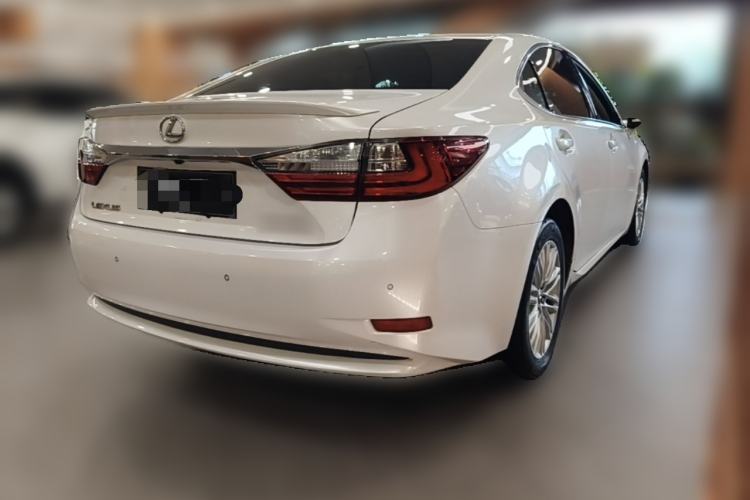 Used Lexus ES 2015 200 Elite Edition Rear Right 45 Deg