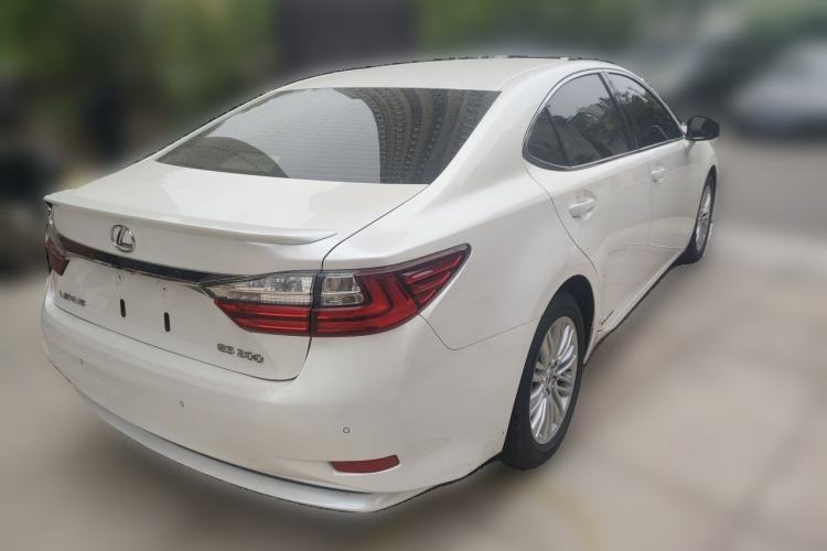 Used Lexus ES 2015 200 Elite Edition Rear Right 45 Deg
