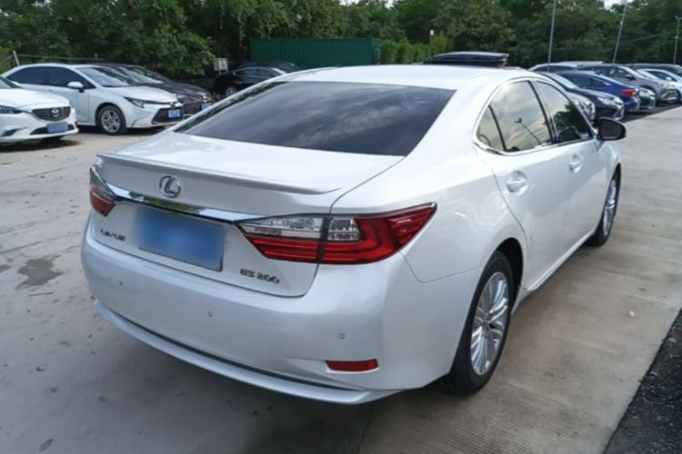 Used Lexus ES 2015 200 Elite Edition Rear Right 45 Deg