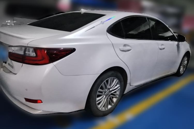 Used Lexus ES 2015 200 Elite Edition Rear Right 45 Deg