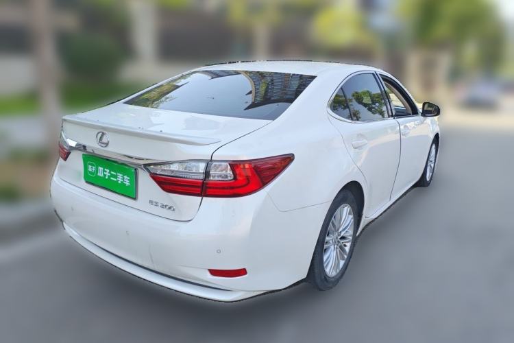 Used Lexus ES 2015 200 Elite Edition Rear Right 45 Deg
