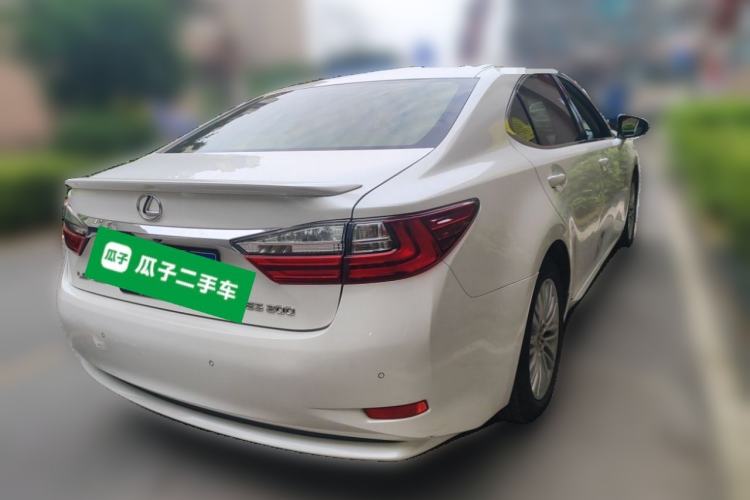 Used Lexus ES 2015 200 Elite Edition Rear Right 45 Deg