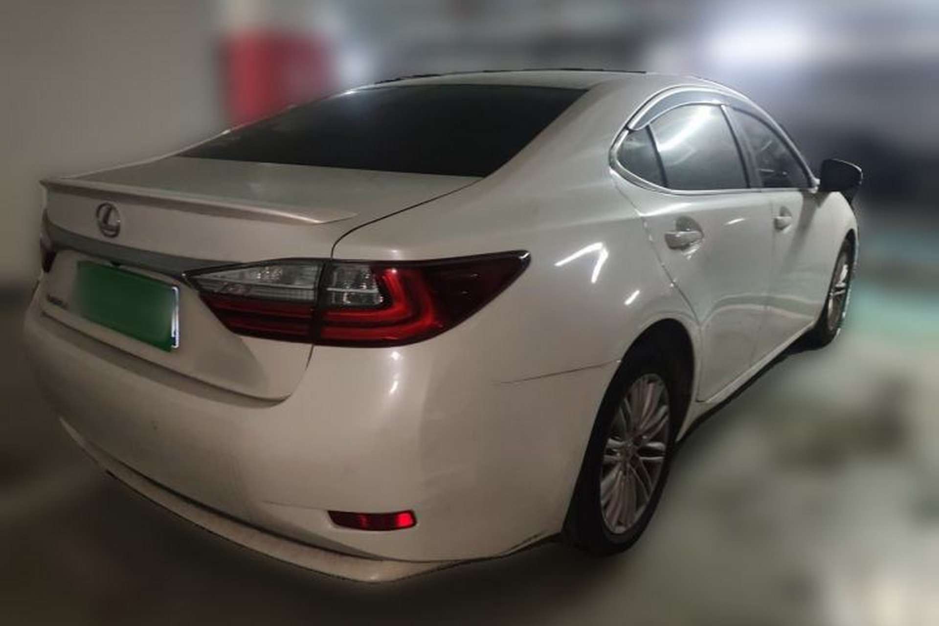 Used Lexus ES 2015 200 Comfort Edition Rear Right 45 Deg