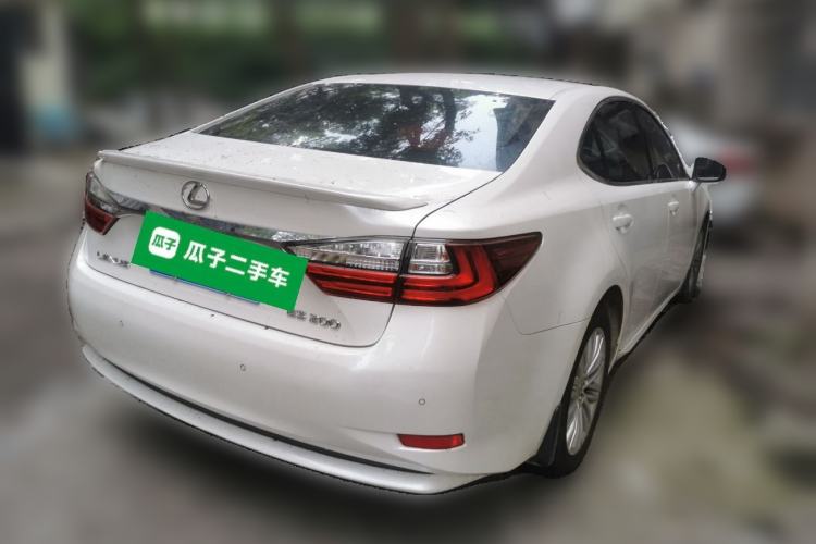 Used Lexus ES 2015 200 Elite Edition Rear Right 45 Deg