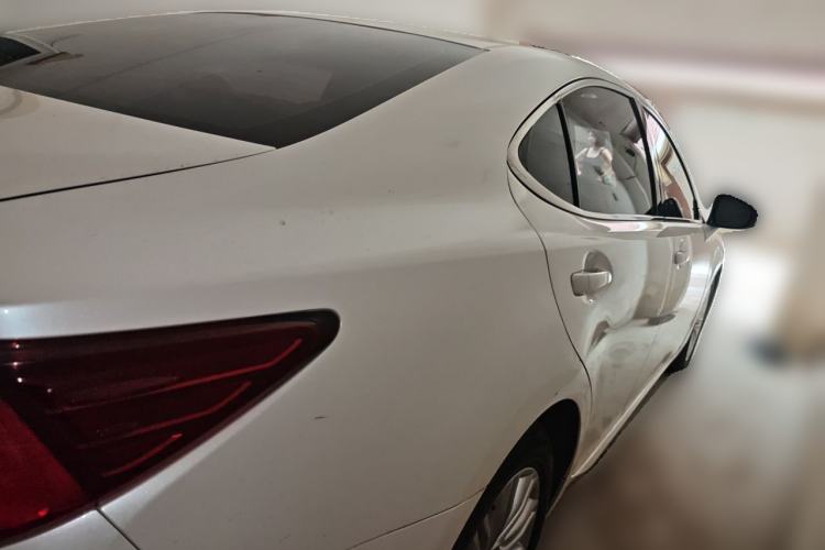 Used Lexus ES 2015 200 Elite Edition Rear Right 45 Deg