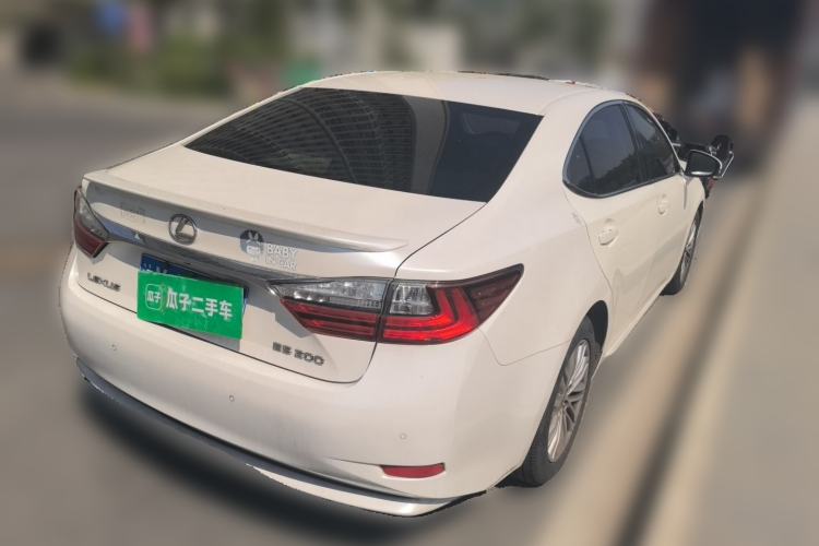 Used Lexus ES 2015 200 Elite Edition Rear Right 45 Deg