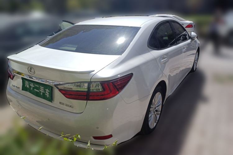 Used Lexus ES 2015 200 Elite Edition Rear Right 45 Deg