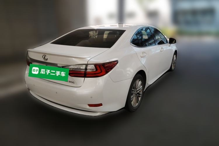 Used Lexus ES 2015 200 Elite Edition Rear Right 45 Deg