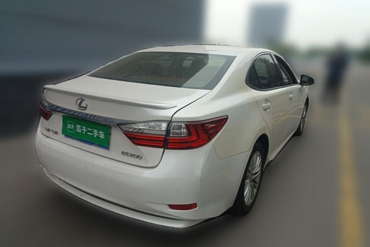 Used Lexus ES 2015 200 Elite Edition Rear Right 45 Deg