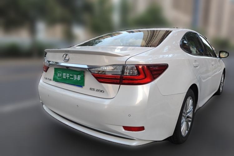 Used Lexus ES 2015 200 Elite Edition Rear Right 45 Deg