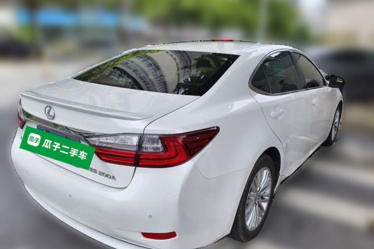Used Lexus ES 2015 200 Elite Edition Rear Right 45 Deg