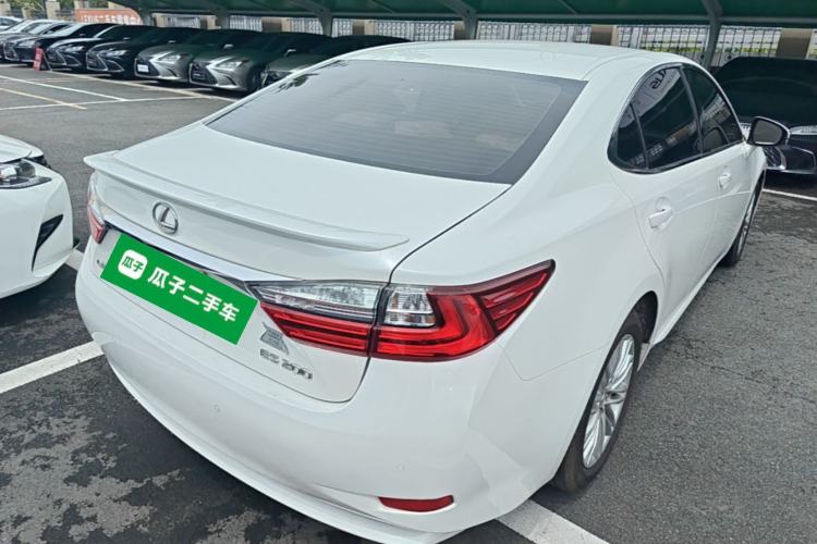 Used Lexus ES 2015 200 Elite Edition Rear Right 45 Deg